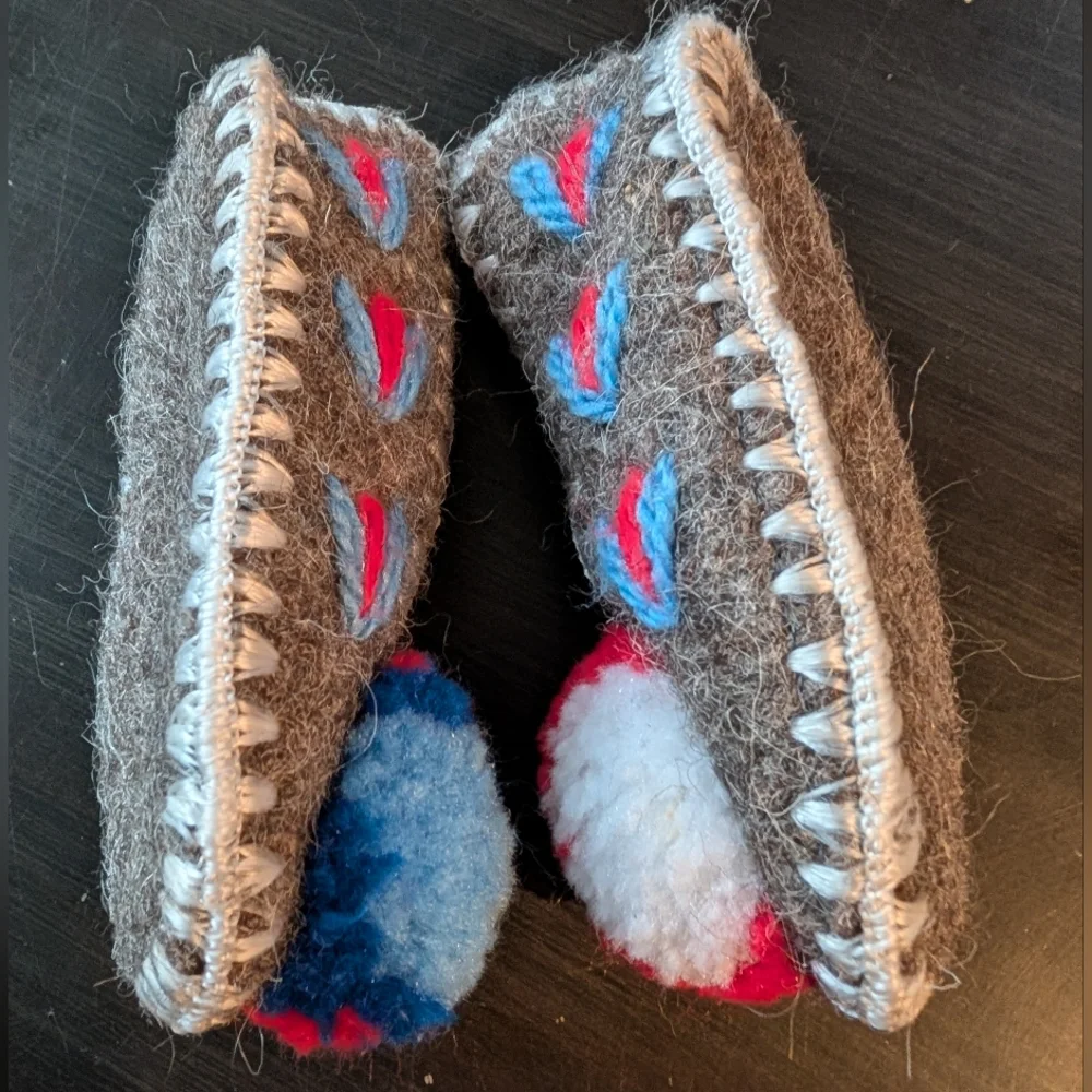 Greek pompom slippers wool toddler 8